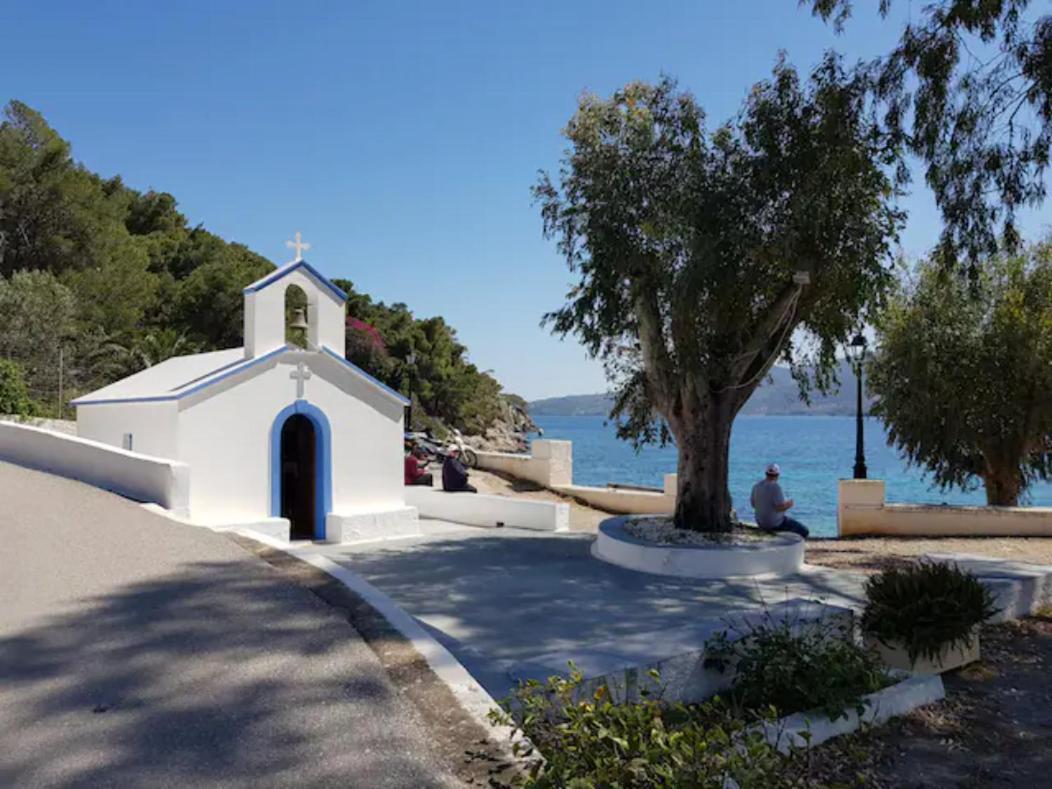 Villa Rigos House At Askeli Beach, Poros Island à Poros Town Extérieur photo
