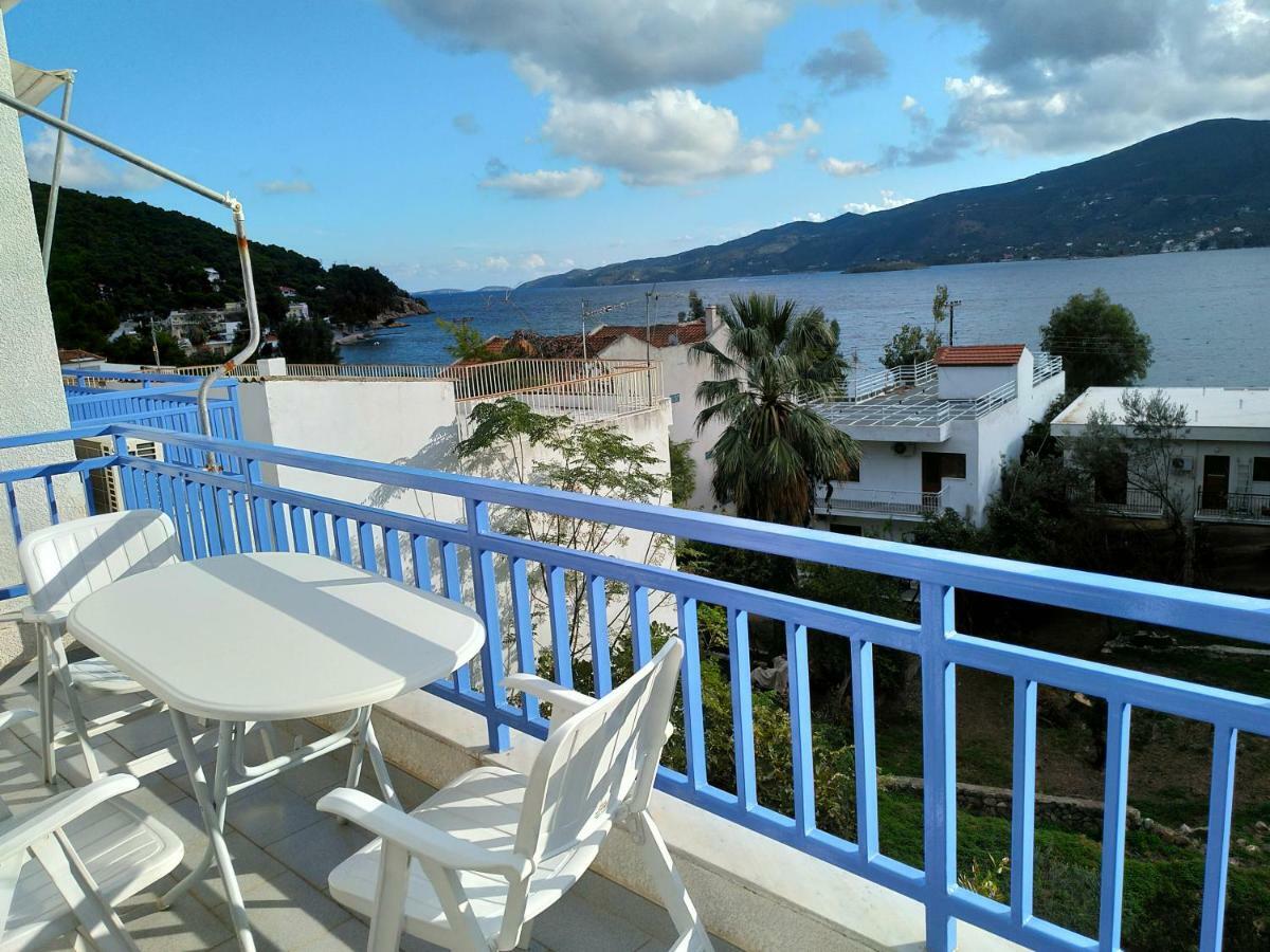 Villa Rigos House At Askeli Beach, Poros Island à Poros Town Extérieur photo